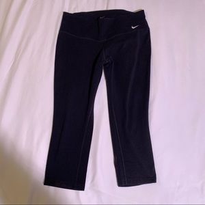 Nike Dry Fit cropped work out pants women sz M